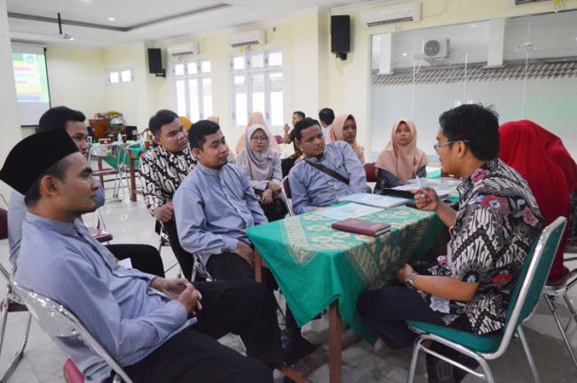 STUDI BANDING SMA ISLAM HIDAYATULLAH